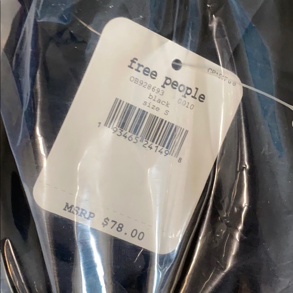 FREE PEOPLE MOVEMENT MYSTERY BOX - Picture 3 of 7